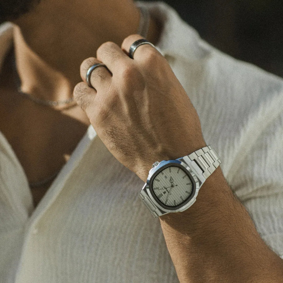 Relógio Prateado Luxotrix