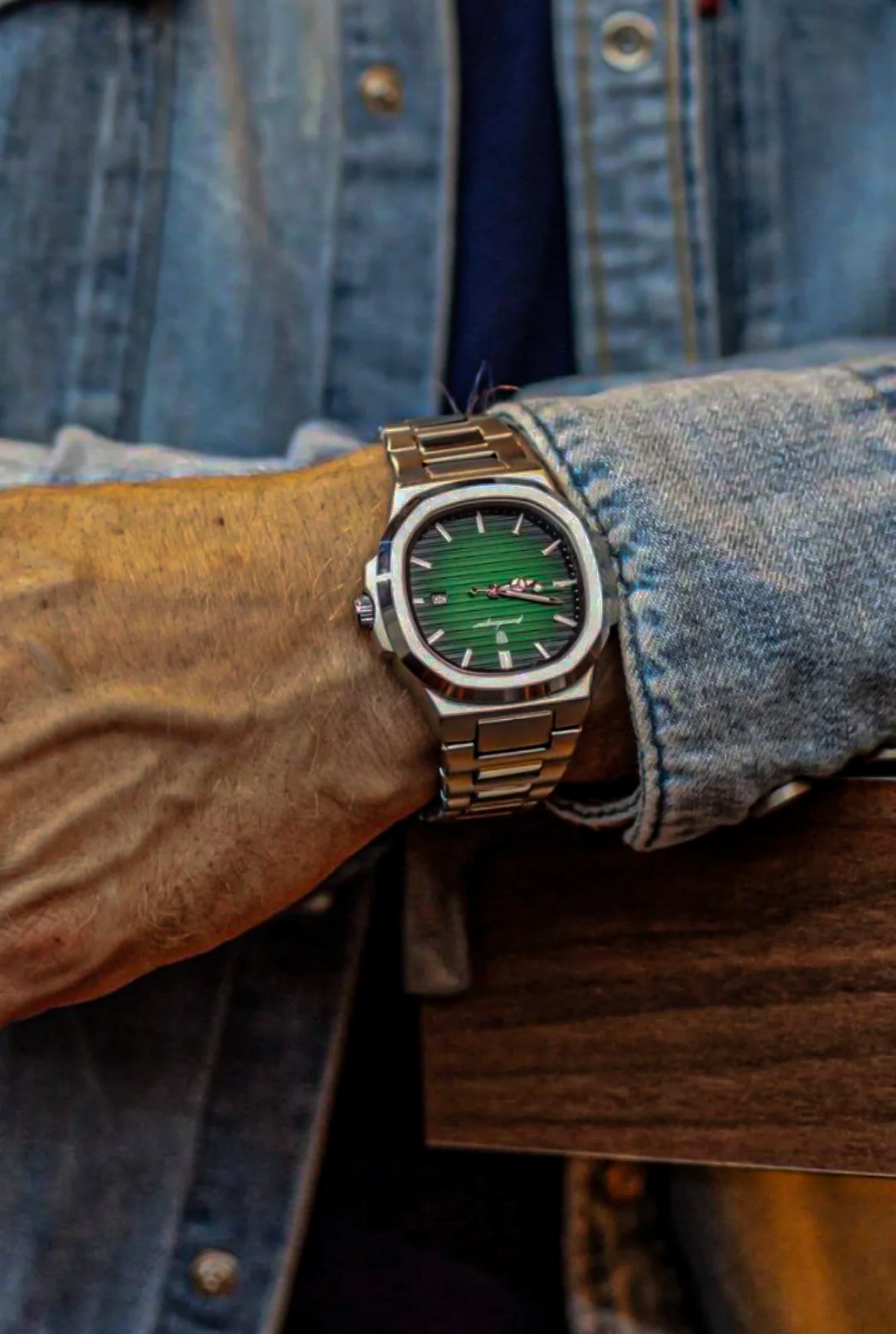 Relógio Prateado Luxotrix