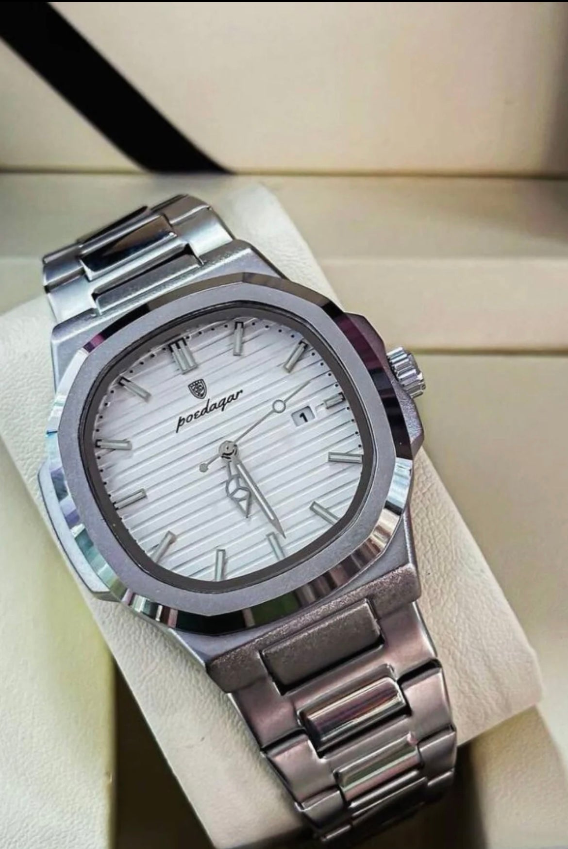 Relógio Prateado Luxotrix