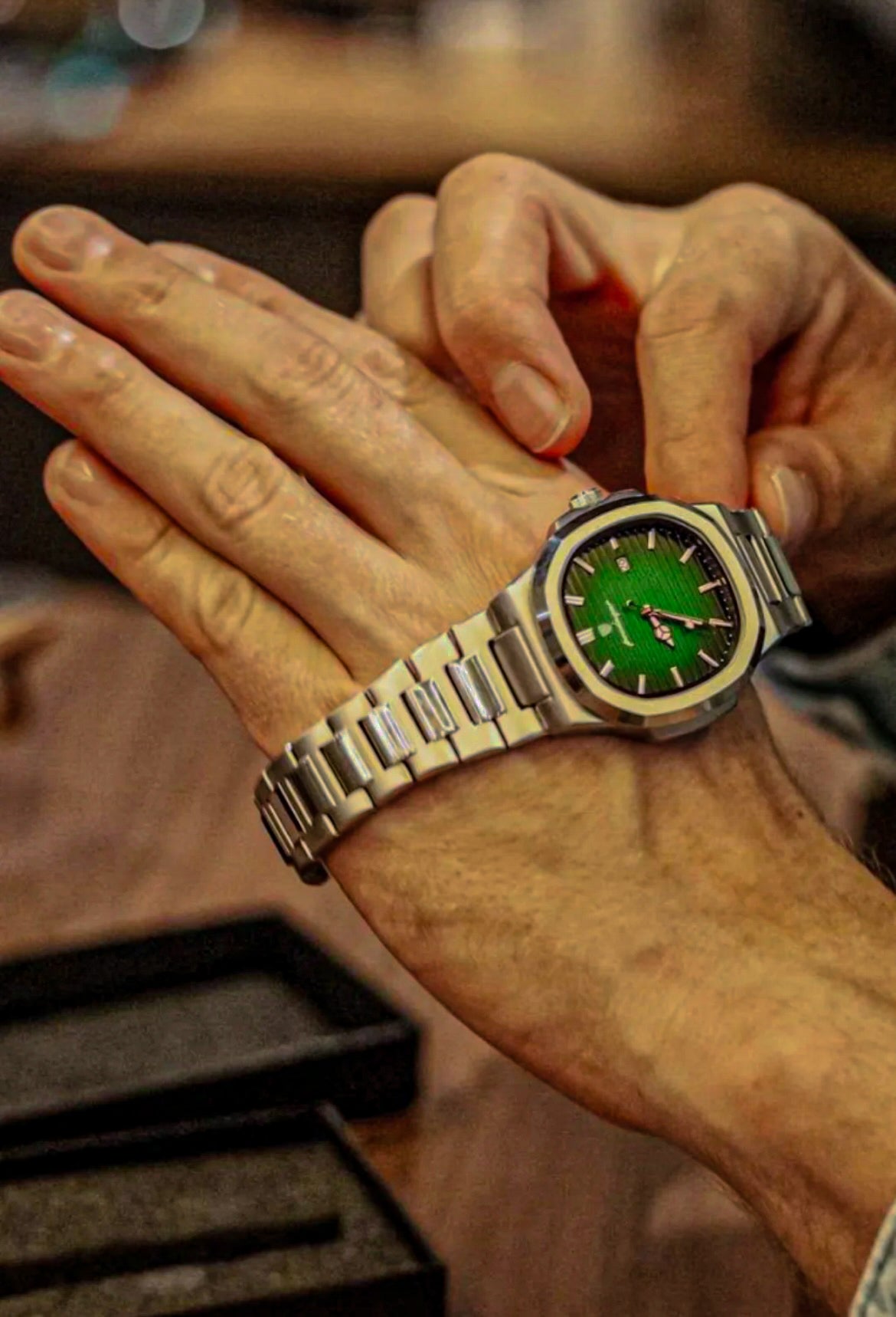 Relógio Prateado Luxotrix